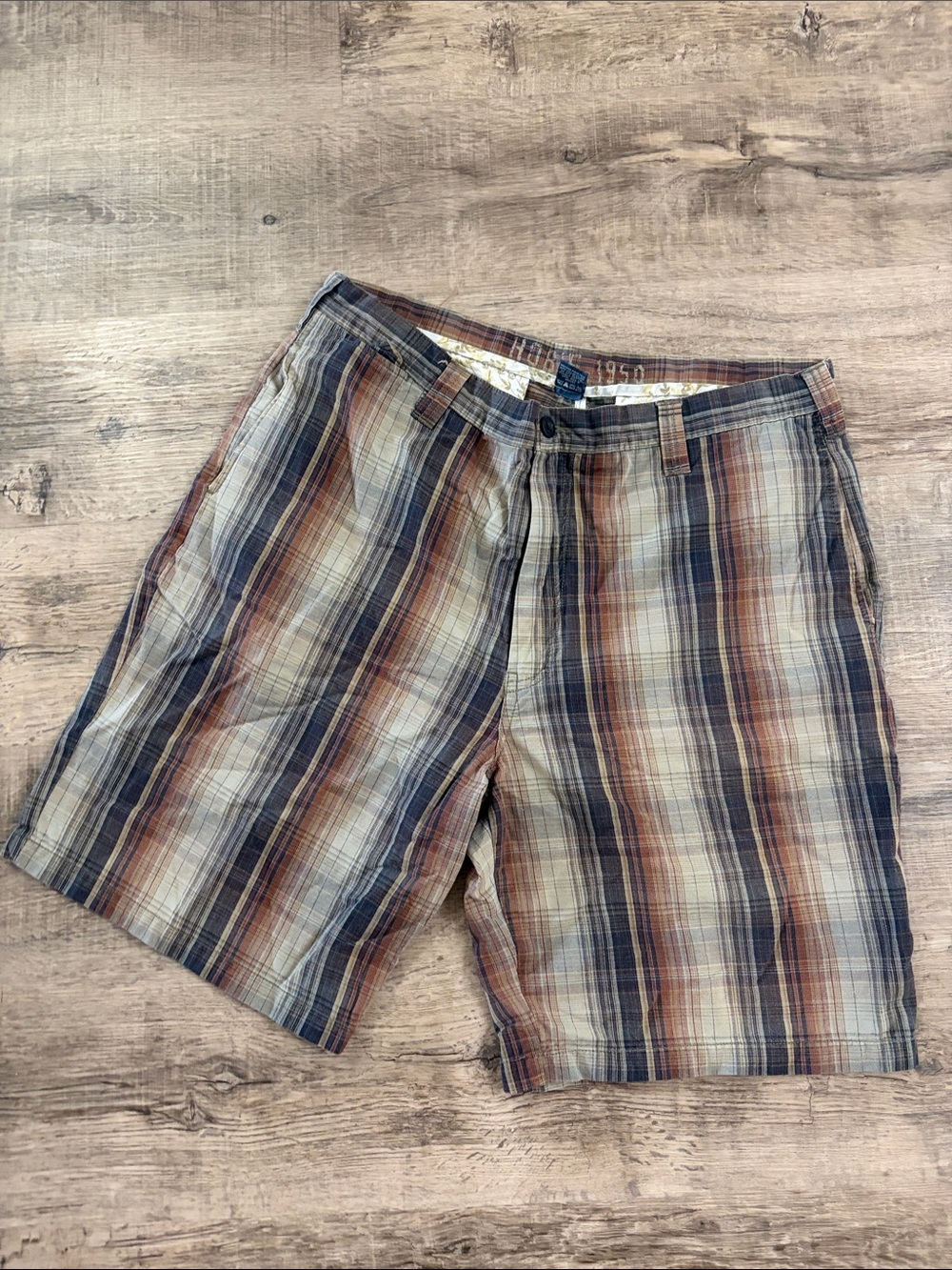 Hobie Men's Plaid Flat-Front Shorts in Blue, Brown & Tan